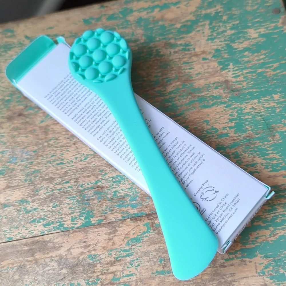 Beautycounter I BRAND NEW IN BOX Reflect Effect 3-in-1 Facial Tool - Picture 1 of 11